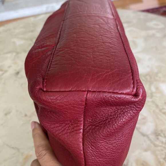 Stone Mountain Red Leather Shoulder Bag - Picture 9 of 15
